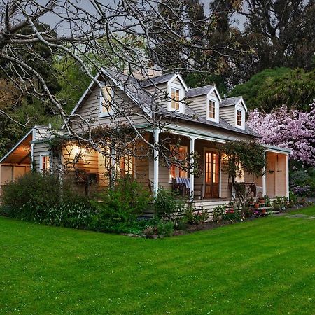 Mill Cottage - Boutique Accommodation And Garden Akaroa Exteriör bild