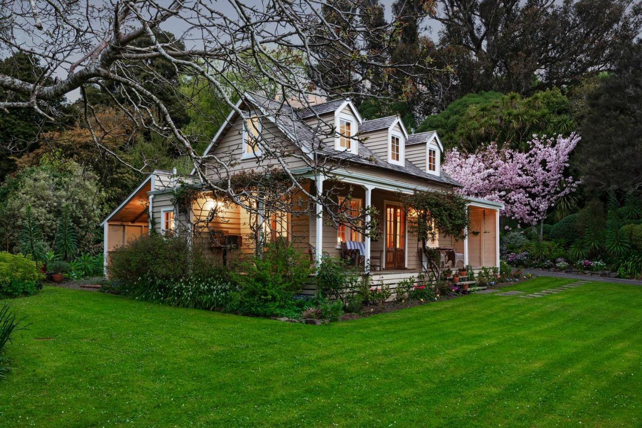 Mill Cottage - Boutique Accommodation And Garden Akaroa Exteriör bild