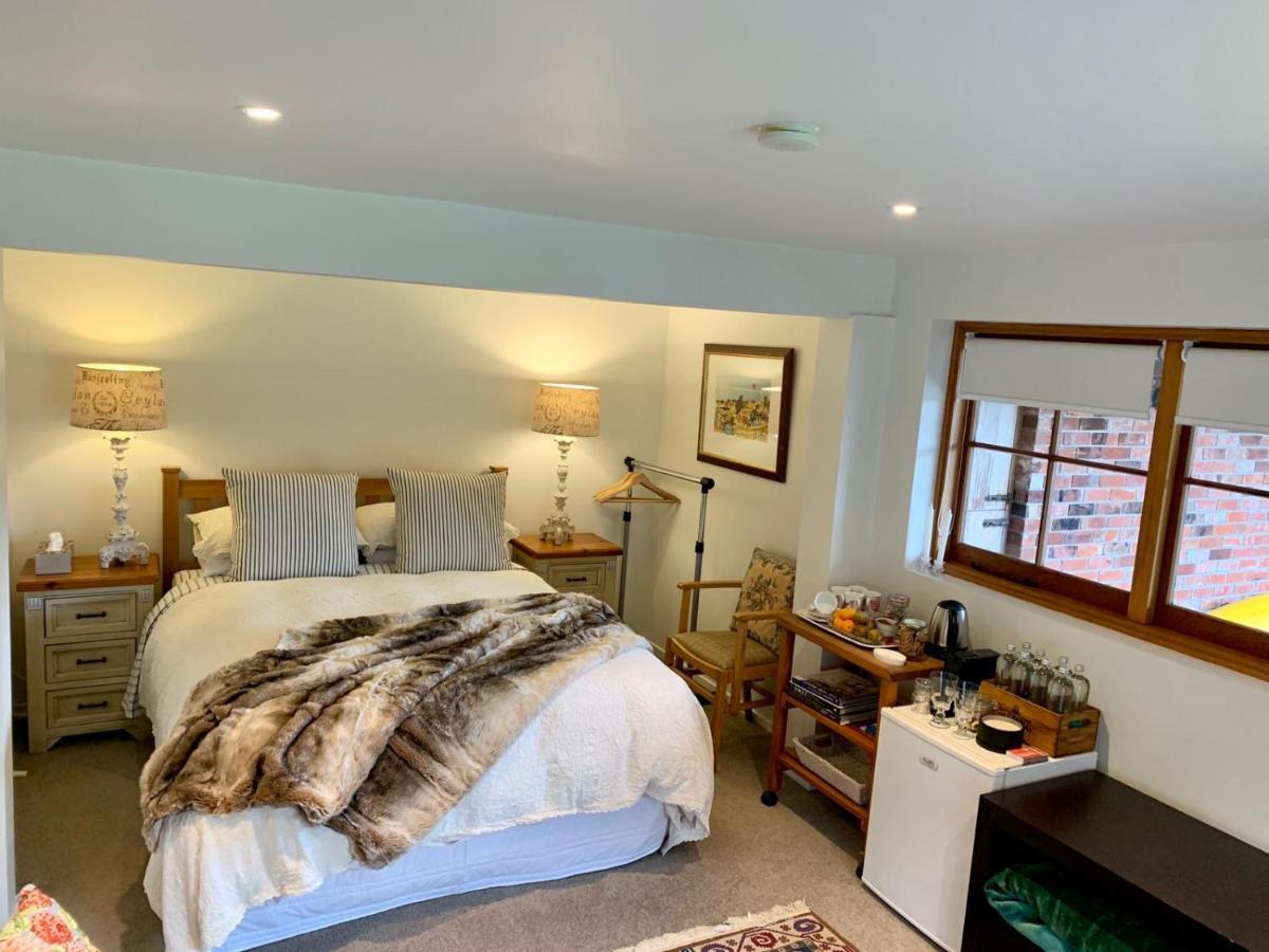 Mill Cottage - Boutique Accommodation And Garden Akaroa Exteriör bild